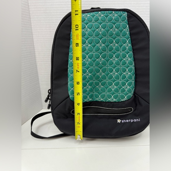 Sherpani Quilted Green and Black Backpack - Picture 6 of 9